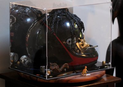 One of several photos of my world-famous sculpture, Skully, a.k.a. Death laughs at us all, created in 2023.