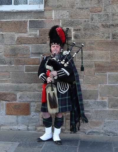 Bagpiper, Edinburgh, Scotland, Sep 2022